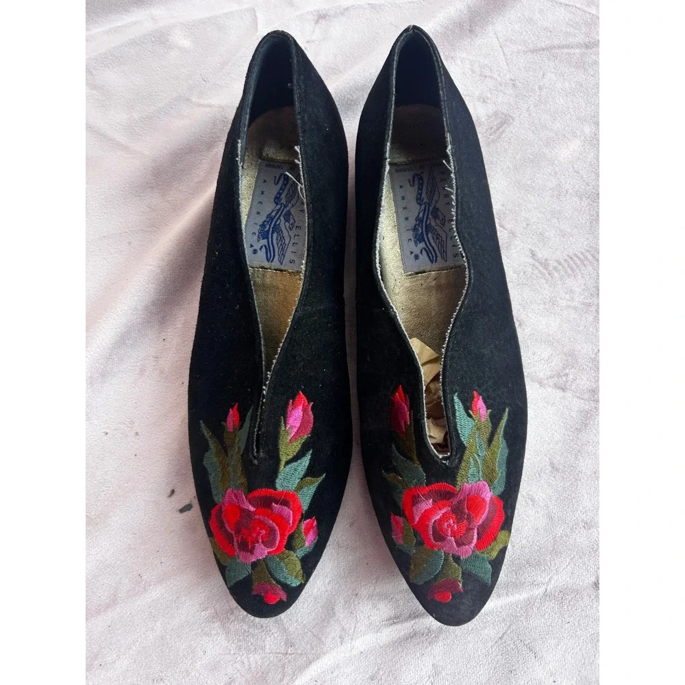 Perry Ellis America Loafers Womens Black Suede Good Floral Embroidered Slippers - Picture 2 of 6